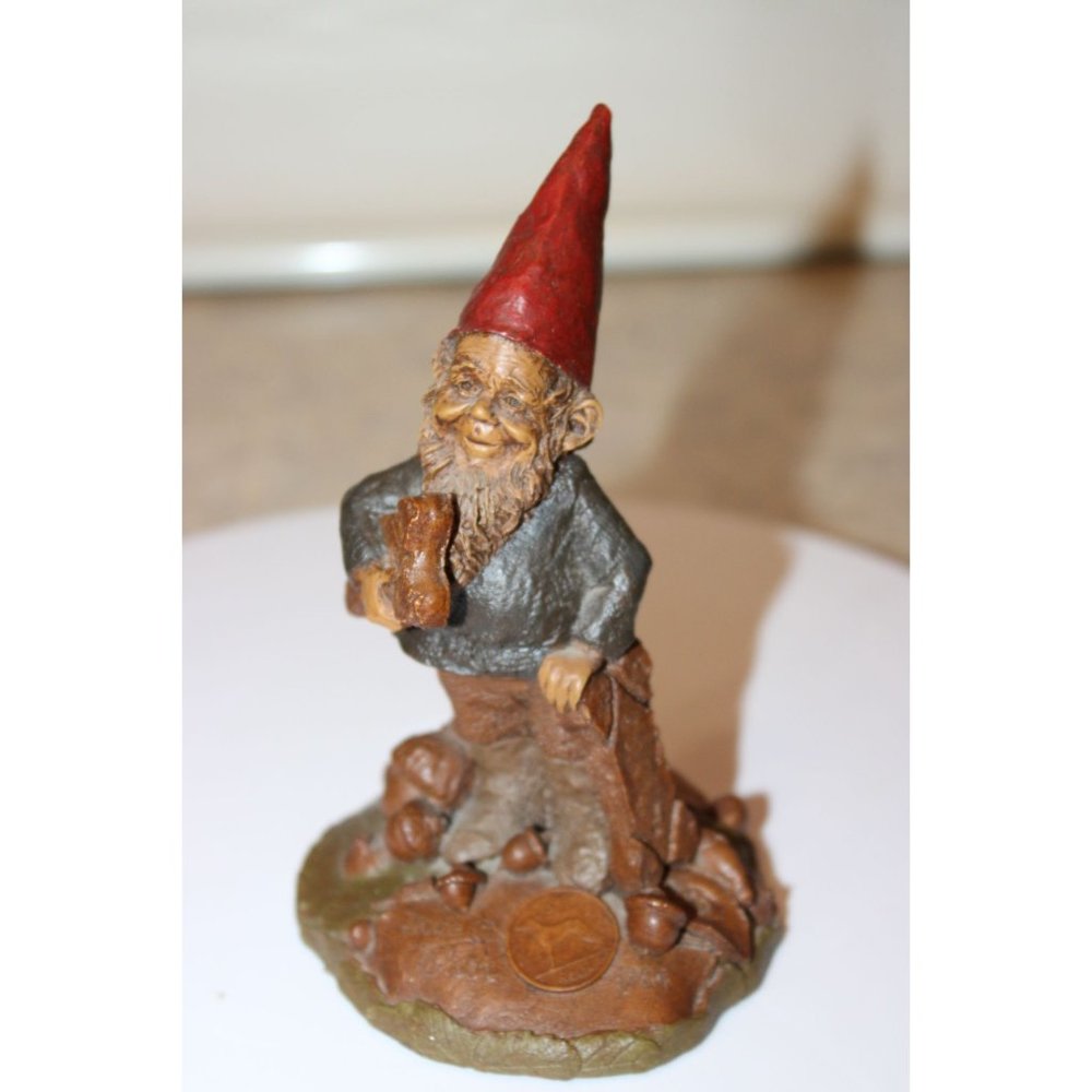 Tom Clark Gnomes - Doug (with a bone)